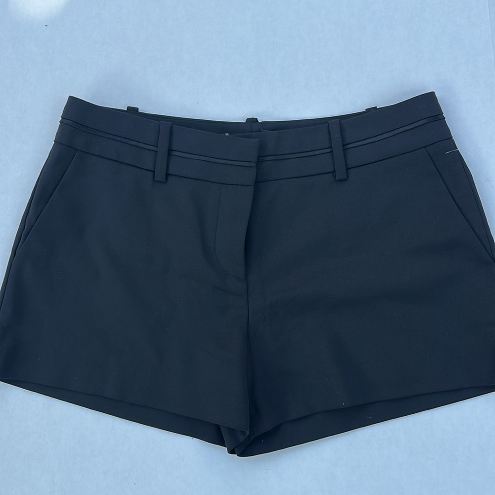 New GUESS BY MARCIANO Short SZ 6